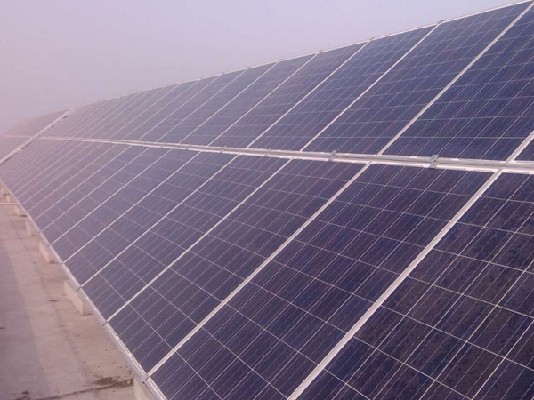 北京順鑫國(guó)際商務(wù)中心樓面61KW光伏發(fā)電站